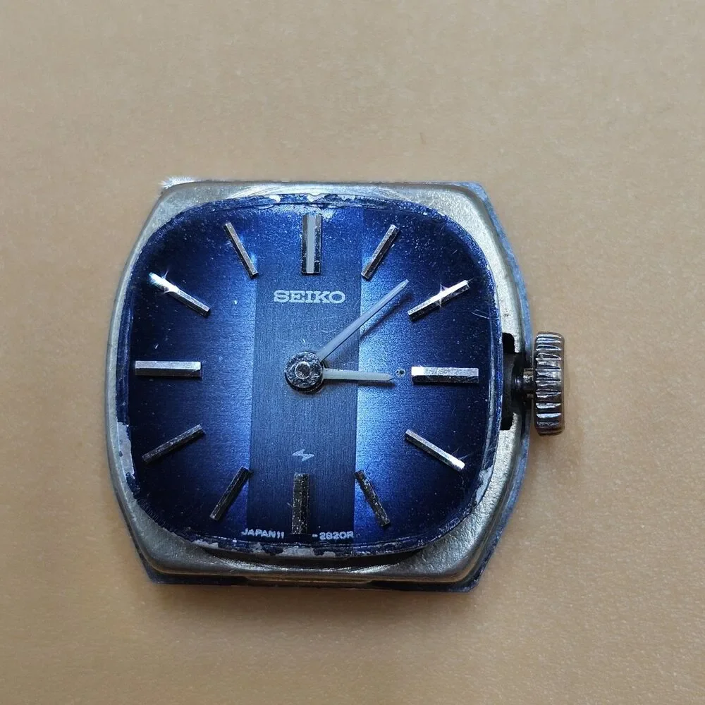 Vintage Seiko Woman's 11-3949 Manual Wind 17 Jewels Blue Dial Watch Runs Great